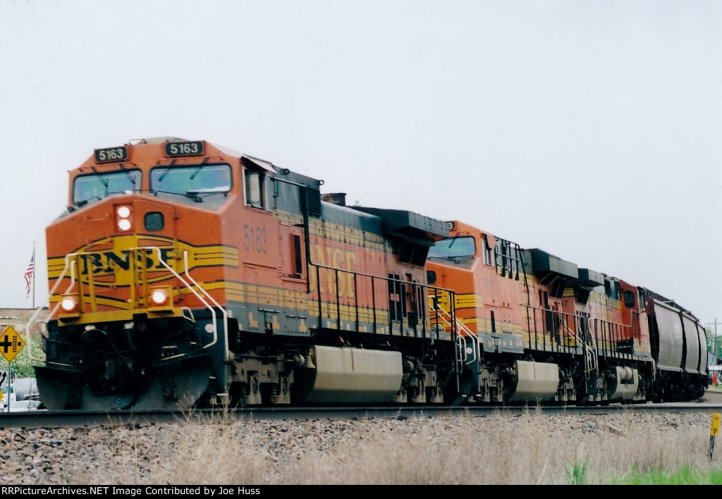 BNSF 5163 East